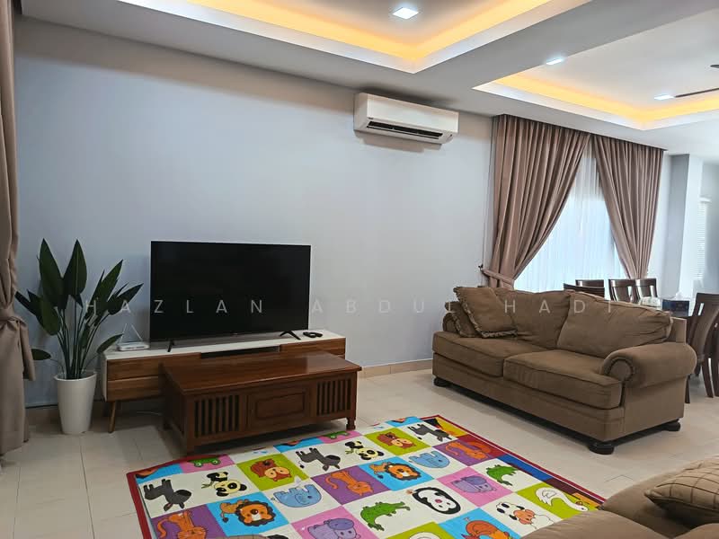 2-storey Terraced House for Sale in Denai Alam (Shah Alam) - Hazlan Abdul Hadi - Living Room - PropertyGuru.com.my