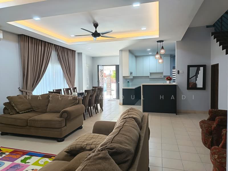 2-storey Terraced House for Sale in Denai Alam (Shah Alam) - Hazlan Abdul Hadi - Living Room - PropertyGuru.com.my