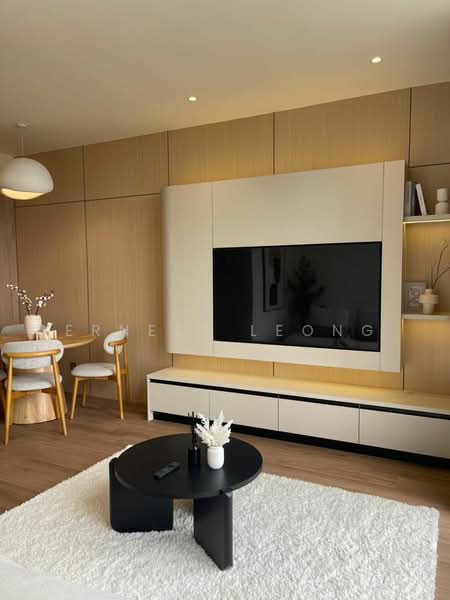 Servis Apartment untuk Disewa di Armani Raja Uda - Ernest Leong - Living Room - PropertyGuru.com.my
