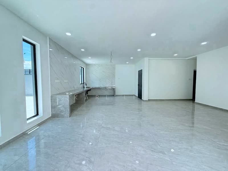 Bungalow for Sale in Taman Kebun Teh (Johor Bahru) - Karl Lim - PropertyGuru.com.my