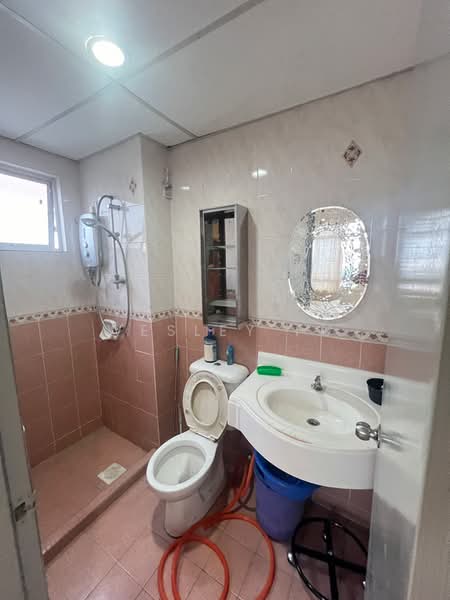 Kondominium untuk Dijual di Ketumbar Hill - Wesley Fu - Bathroom - PropertyGuru.com.my