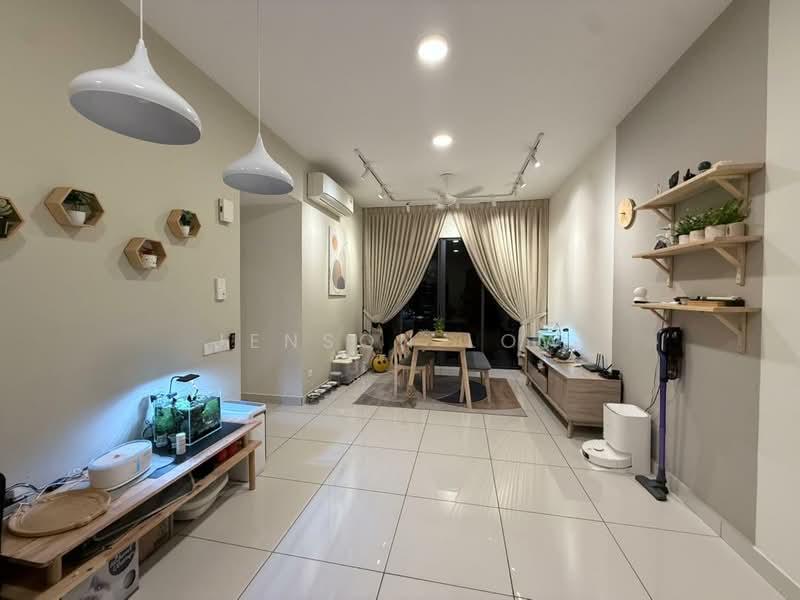Servis Apartment untuk Disewa di Millerz Square Serviced Residence - Jenson Low - Living Room - PropertyGuru.com.my