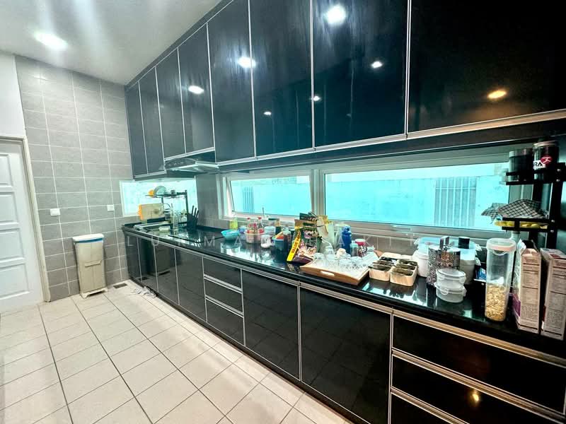 Rumah Berkembar untuk Dijual di Cyberjaya (Selangor) - Lukman Hakim - Kitchen - PropertyGuru.com.my