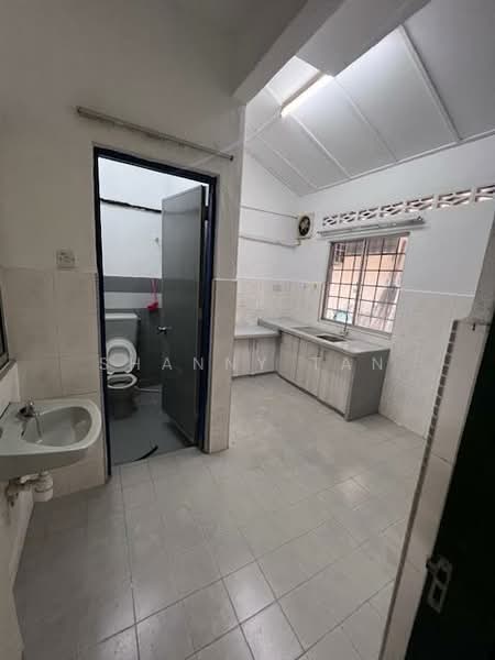 Terraced House for Sale in Bandar Sungai Long (Selangor) - Shanny Tan - Kitchen - PropertyGuru.com.my