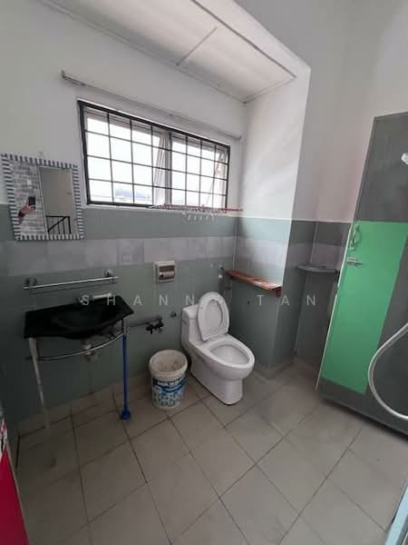 Terraced House for Sale in Bandar Sungai Long (Selangor) - Shanny Tan - Bathroom - PropertyGuru.com.my