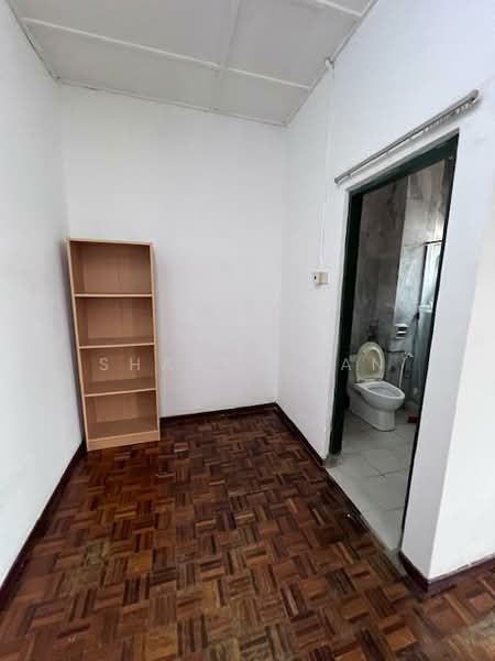Terraced House for Sale in Bandar Sungai Long (Selangor) - Shanny Tan - Bathroom - PropertyGuru.com.my