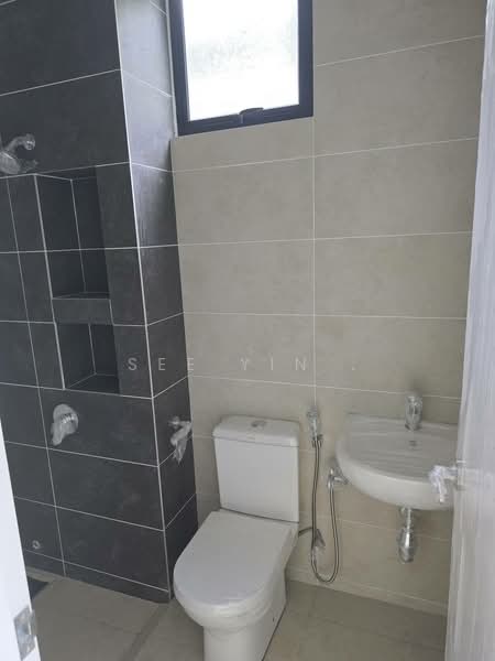 Rumah Berkembar untuk Dijual di Setia Eco Gardens (Gelang Patah) - See Yin . - Bathroom - PropertyGuru.com.my