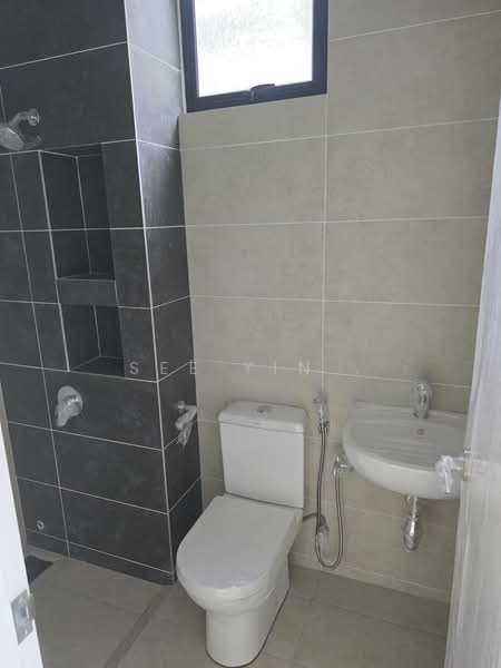 Rumah Berkembar untuk Dijual di Setia Eco Gardens (Gelang Patah) - See Yin . - Bathroom - PropertyGuru.com.my