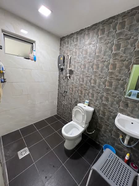 Rumah Teres untuk Dijual di Bandar Sungai Long (Selangor) - Shanny Tan - Bathroom - PropertyGuru.com.my