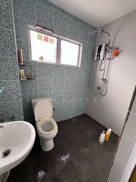 Rumah Teres untuk Dijual di Bandar Sungai Long (Selangor) - Shanny Tan - Bathroom - PropertyGuru.com.my