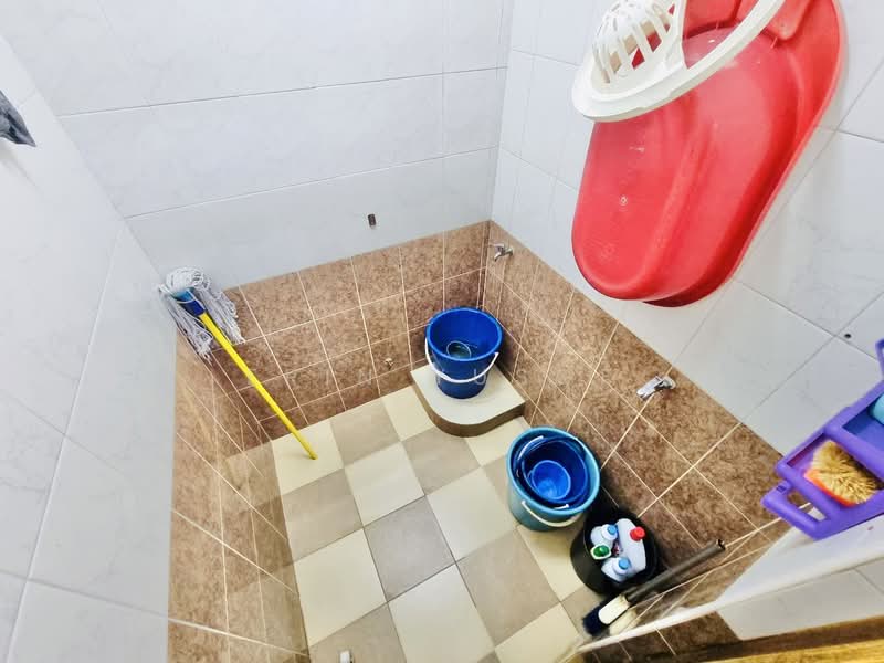 2-storey Terraced House for Sale in Segambut (Kuala Lumpur) - Erin Yusof - Bathroom - PropertyGuru.com.my