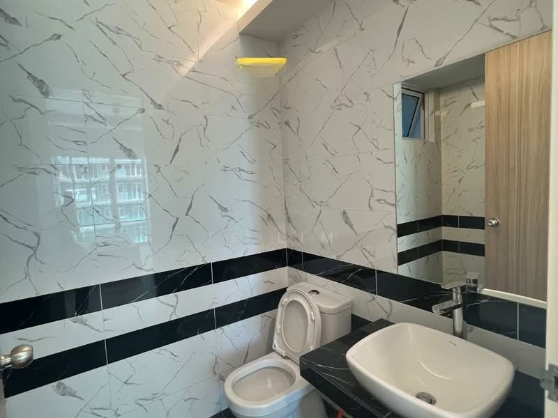 Condominium for Sale at QuayWest Residence - TS Lim - Bathroom - PropertyGuru.com.my
