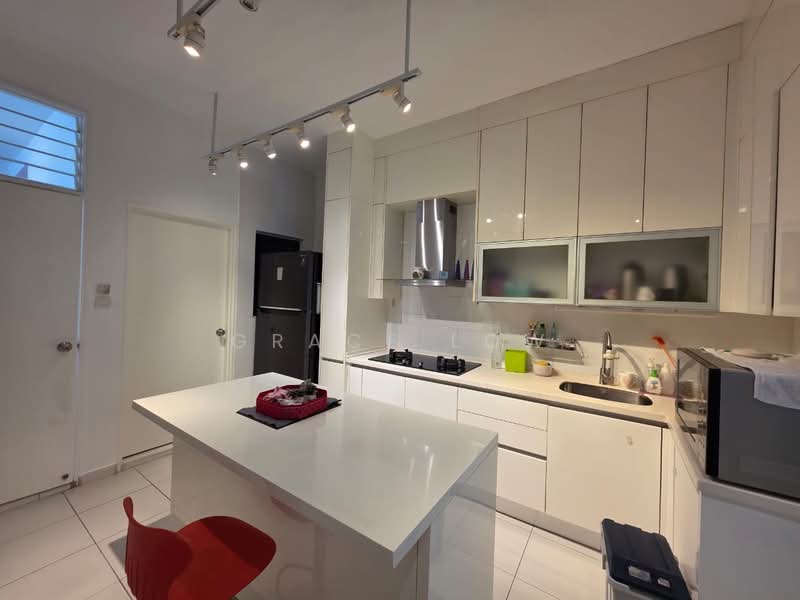 Servis Apartment untuk Dijual di Sky Gardens Residences - Grace Low - PropertyGuru.com.my