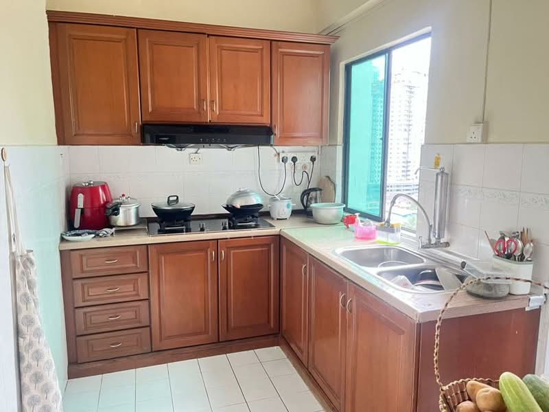 Condominium for Sale at Sri Pelangi Condominiums - Jeff Ooi - Kitchen - PropertyGuru.com.my