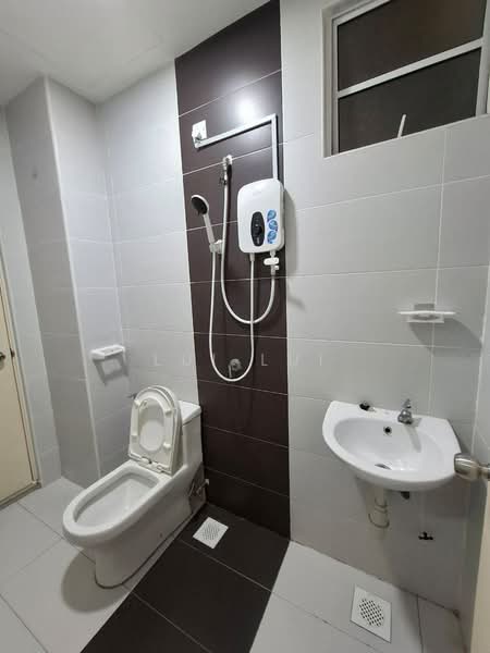 Apartment for Sale at Nusa Heights (Nusa Puncak) - Lui Lui - Bathroom - PropertyGuru.com.my