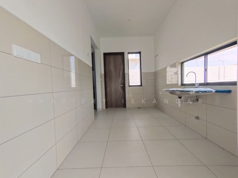 Rumah Berkembar untuk Dijual di Elmina (Shah Alam) - Shaziery Iskandar - Kitchen - PropertyGuru.com.my