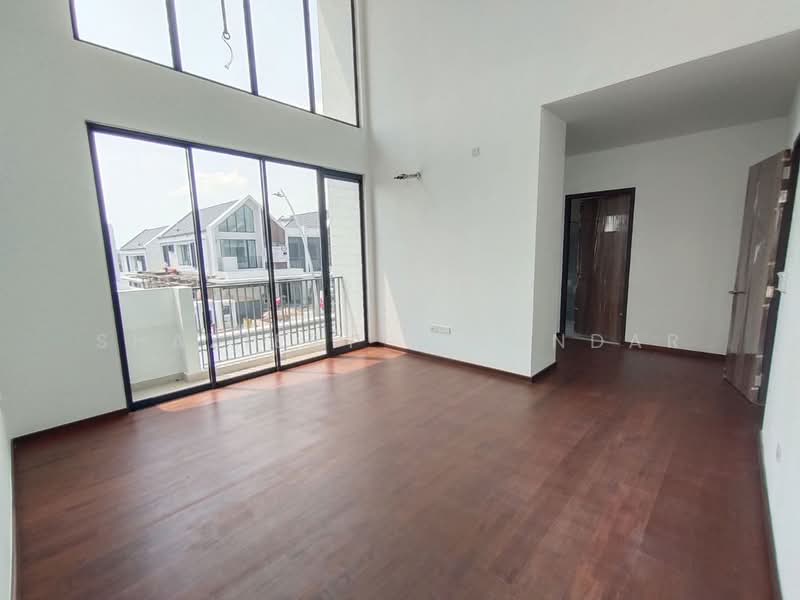 Rumah Berkembar untuk Dijual di Elmina (Shah Alam) - Shaziery Iskandar - Living Room - PropertyGuru.com.my