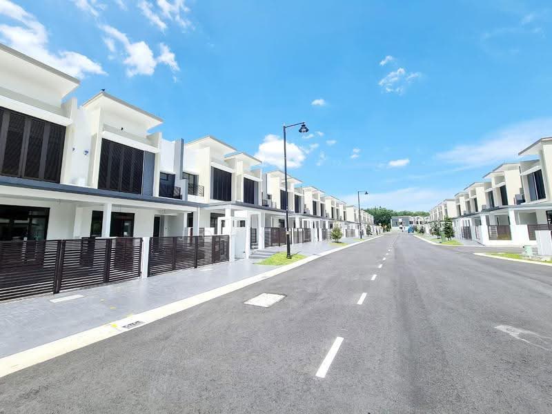 Terraced House for Sale in Bandar Kinrara Seksyen 1 (Bandar Kinrara) - John Lee - Exterior - PropertyGuru.com.my