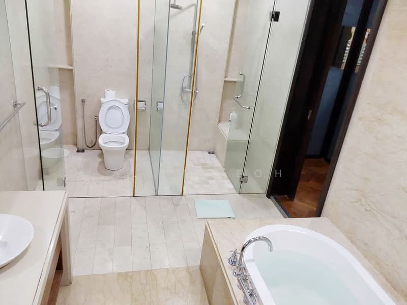 Servis Apartment untuk Dijual di Straits Quay (The Suites at Waterside) - Allen Yeoh - Bathroom - PropertyGuru.com.my