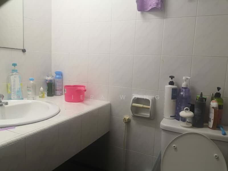 Apartment for Sale at Golden Showers (Kondo Ruby) - Kiera Wong - Bathroom - PropertyGuru.com.my