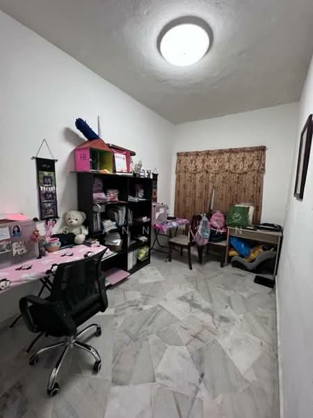 Terraced House for Sale in Bandar Sungai Long (Selangor) - Shanny Tan - Study - PropertyGuru.com.my