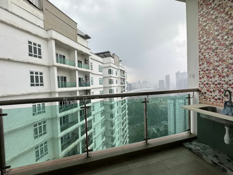 Kondominium untuk Dijual di Sri Putramas III / Royal Regent - Nicole Goh - Balcony - PropertyGuru.com.my