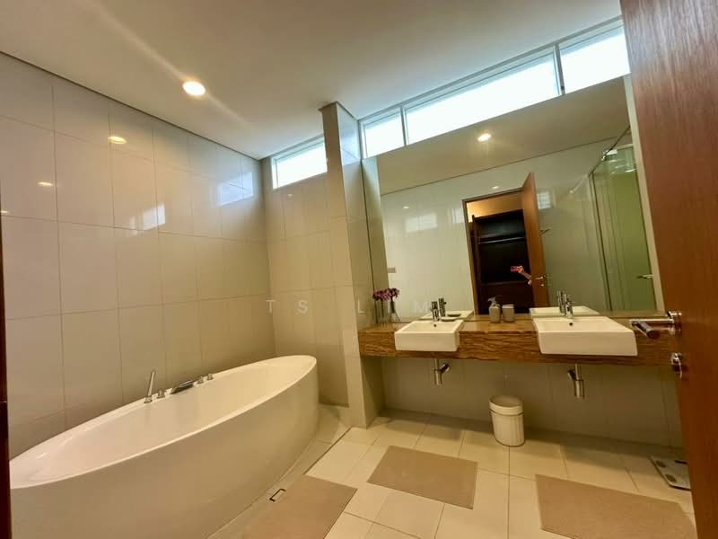 Condominium for Sale at 8 Gurney (The Shore Condominium) - TS Lim - Bathroom - PropertyGuru.com.my