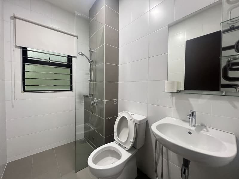 Semi-Detached House for Sale in Jade Hills (Kajang) - Lewis Tam - Bathroom - PropertyGuru.com.my