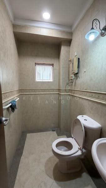 Bungalow House for Sale in Kota Kemuning (Shah Alam) - Anjoe Tang - Bathroom - PropertyGuru.com.my