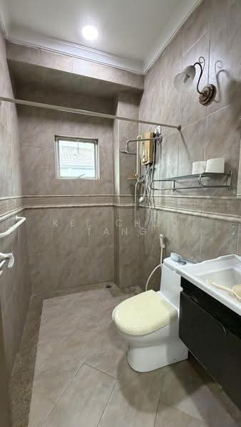 Bungalow House for Sale in Kota Kemuning (Shah Alam) - Anjoe Tang - Bathroom - PropertyGuru.com.my