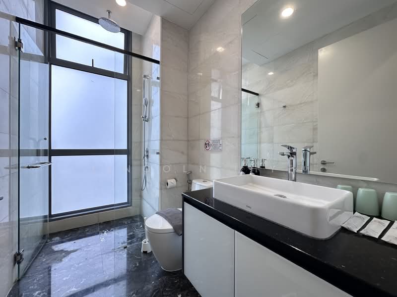 Service Residence for Sale at Royce Residence - Lincoln Thye - Bathroom - PropertyGuru.com.my