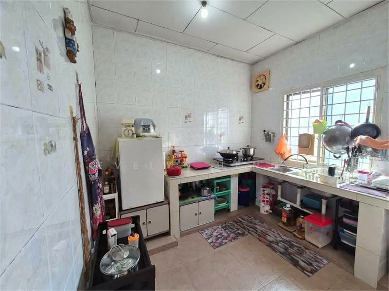 Terraced House for Sale in Johor Bahru (Johor) - Evelyn Heng - Kitchen - PropertyGuru.com.my