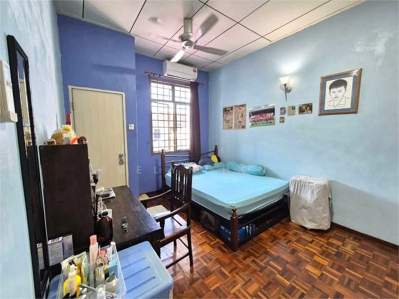 Terraced House for Sale in Taman Desa Tebrau (Tebrau) - Evelyn Heng - Bedroom - PropertyGuru.com.my