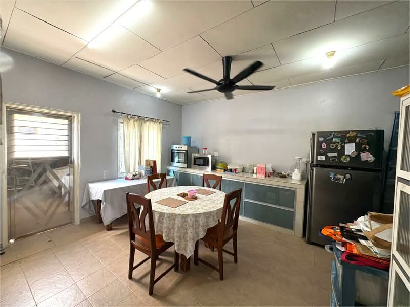 Terraced House for Sale in Taman Desa Tebrau (Tebrau) - Evelyn Heng - Kitchen - PropertyGuru.com.my