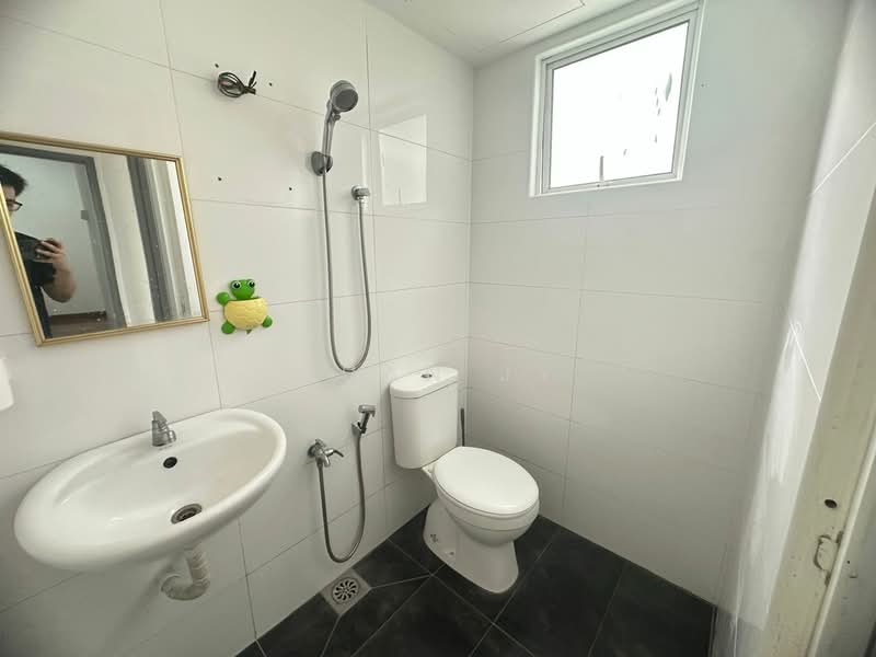 Pangsapuri untuk Dijual di Subang Perdana Goodyear Court 3 - Chan JY - Bathroom - PropertyGuru.com.my