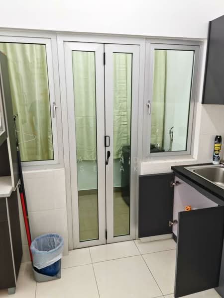 Service Residence for Rent at Saville @ Kajang - Fayyadh Setak - Kitchen - PropertyGuru.com.my