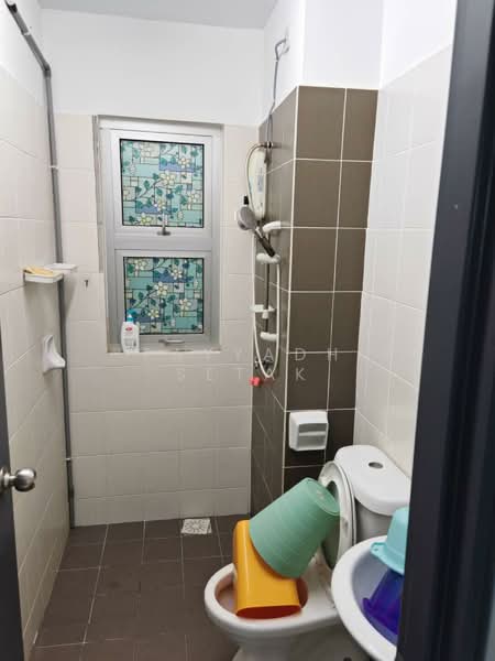 Service Residence for Rent at Saville @ Kajang - Fayyadh Setak - Bathroom - PropertyGuru.com.my