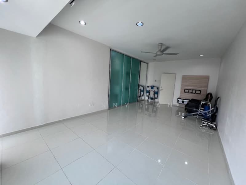 Rumah Teres untuk Dijual di Bandar Sungai Long (Selangor) - Shanny Tan - Living Room - PropertyGuru.com.my