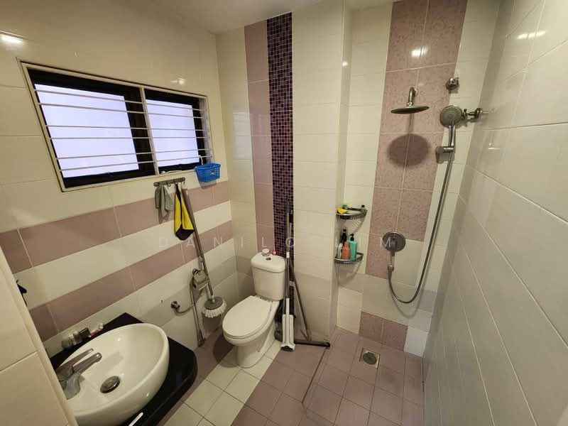 Semi-Detached House for Sale in Taman Bukit Prima (Cheras) - Danilo Lim - Bathroom - PropertyGuru.com.my