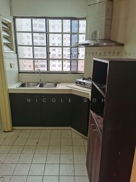 Kondominium untuk Dijual di Idaman Puteri - Nicole Goh - Kitchen - PropertyGuru.com.my
