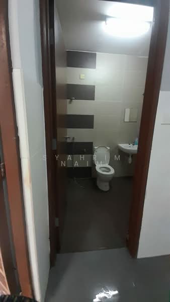 Terraced House for Sale in Bandar Puteri Klang (Klang) - Syahrim Naim - Bathroom - PropertyGuru.com.my