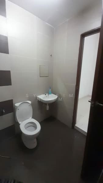 Terraced House for Sale in Bandar Puteri Klang (Klang) - Syahrim Naim - Bathroom - PropertyGuru.com.my