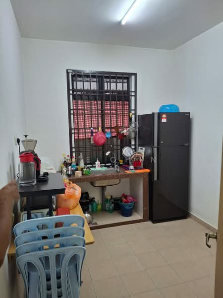 1-storey Terraced House for Sale in Pekan Nenas (Johor) - Lee Chin Wong - Kitchen - PropertyGuru.com.my