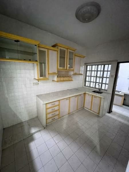 Rumah Teres untuk Dijual di Bandar Sungai Long (Selangor) - Shanny Tan - Kitchen - PropertyGuru.com.my