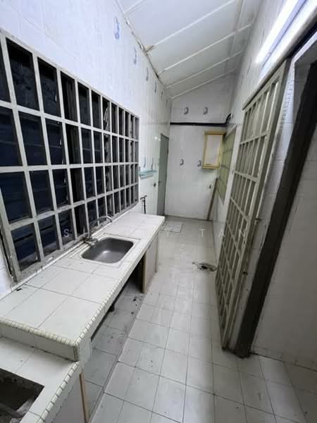 Rumah Teres untuk Dijual di Bandar Sungai Long (Selangor) - Shanny Tan - Kitchen - PropertyGuru.com.my