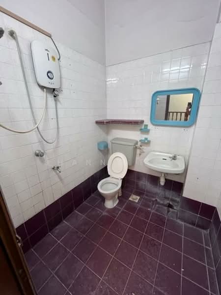 Rumah Teres untuk Dijual di Bandar Sungai Long (Selangor) - Shanny Tan - Bathroom - PropertyGuru.com.my