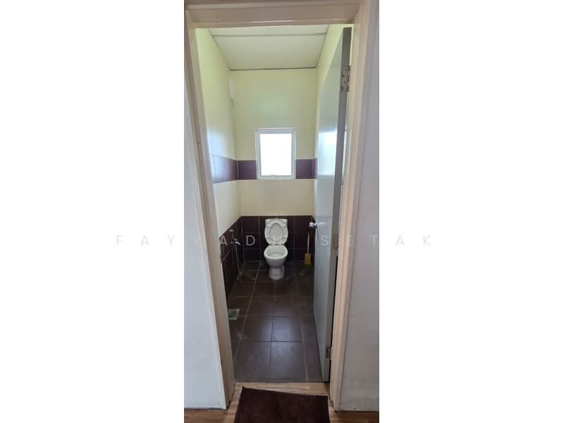 Shop / Office for Rent in Bandar Baru Bangi (Selangor) - Fayyadh Setak - Bathroom - PropertyGuru.com.my