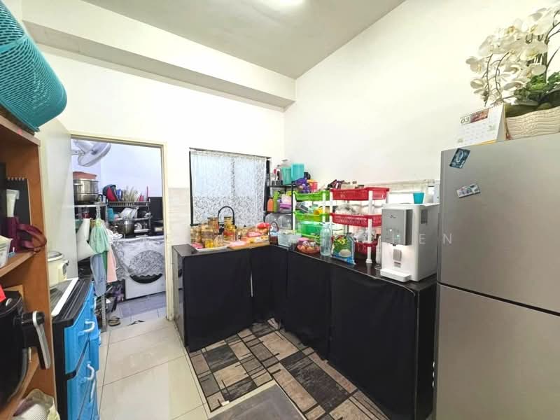 2-storey Terraced House for Sale in Taman Seri Austin (Tebrau) - Shieh Long Chen - Kitchen - PropertyGuru.com.my