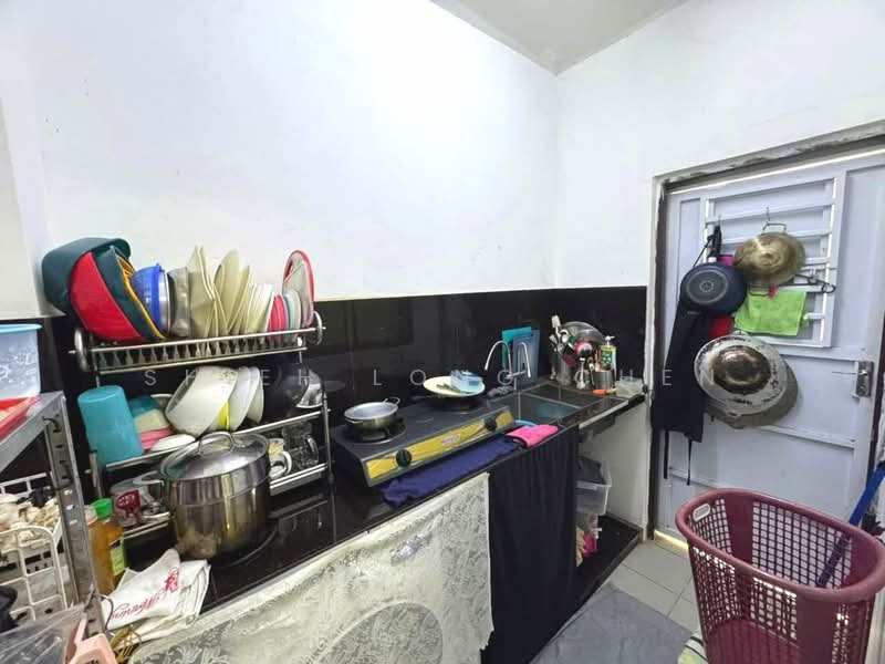 2-storey Terraced House for Sale in Taman Seri Austin (Tebrau) - Shieh Long Chen - Kitchen - PropertyGuru.com.my