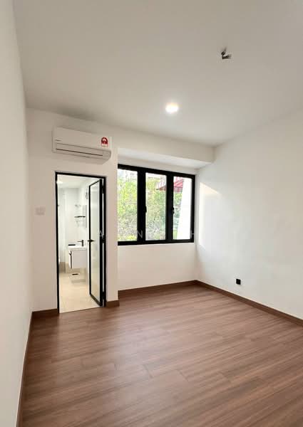 Rumah Teres 2 Tingkat untuk Dijual di Taman Desa (Kuala Lumpur) - Anna H - Bedroom - PropertyGuru.com.my